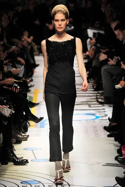 Look 4